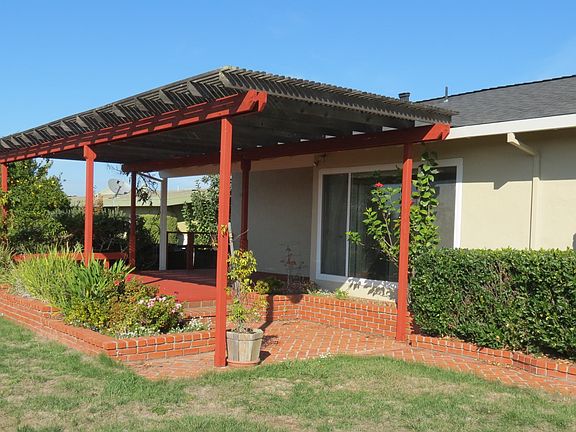 3rd image of 2543 Oakes Dr