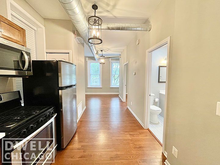 1st image of 1152 W 17th St #2F