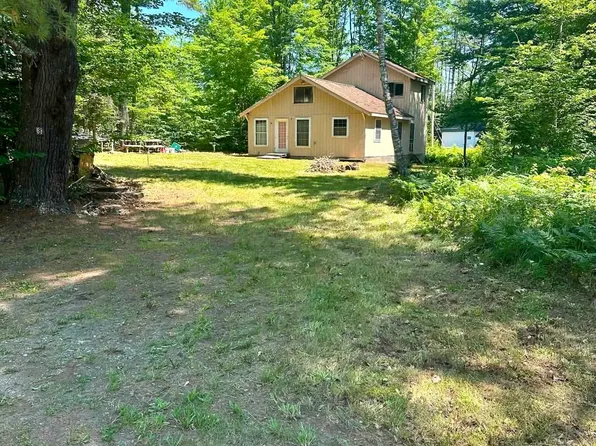 8 Brookside Lane, Newbury, VT 05051