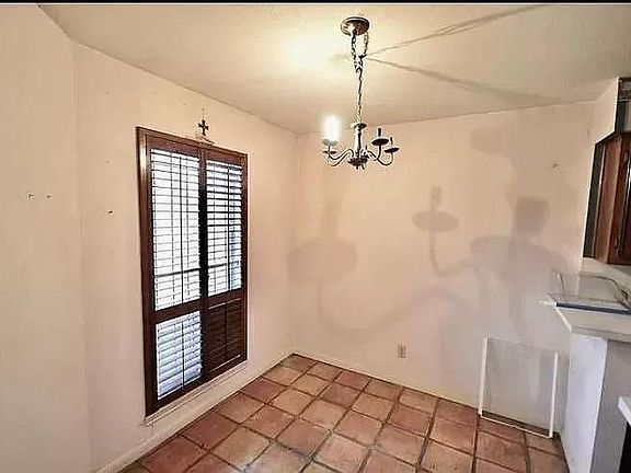 4th image of 6417 Creekbend Dr #108