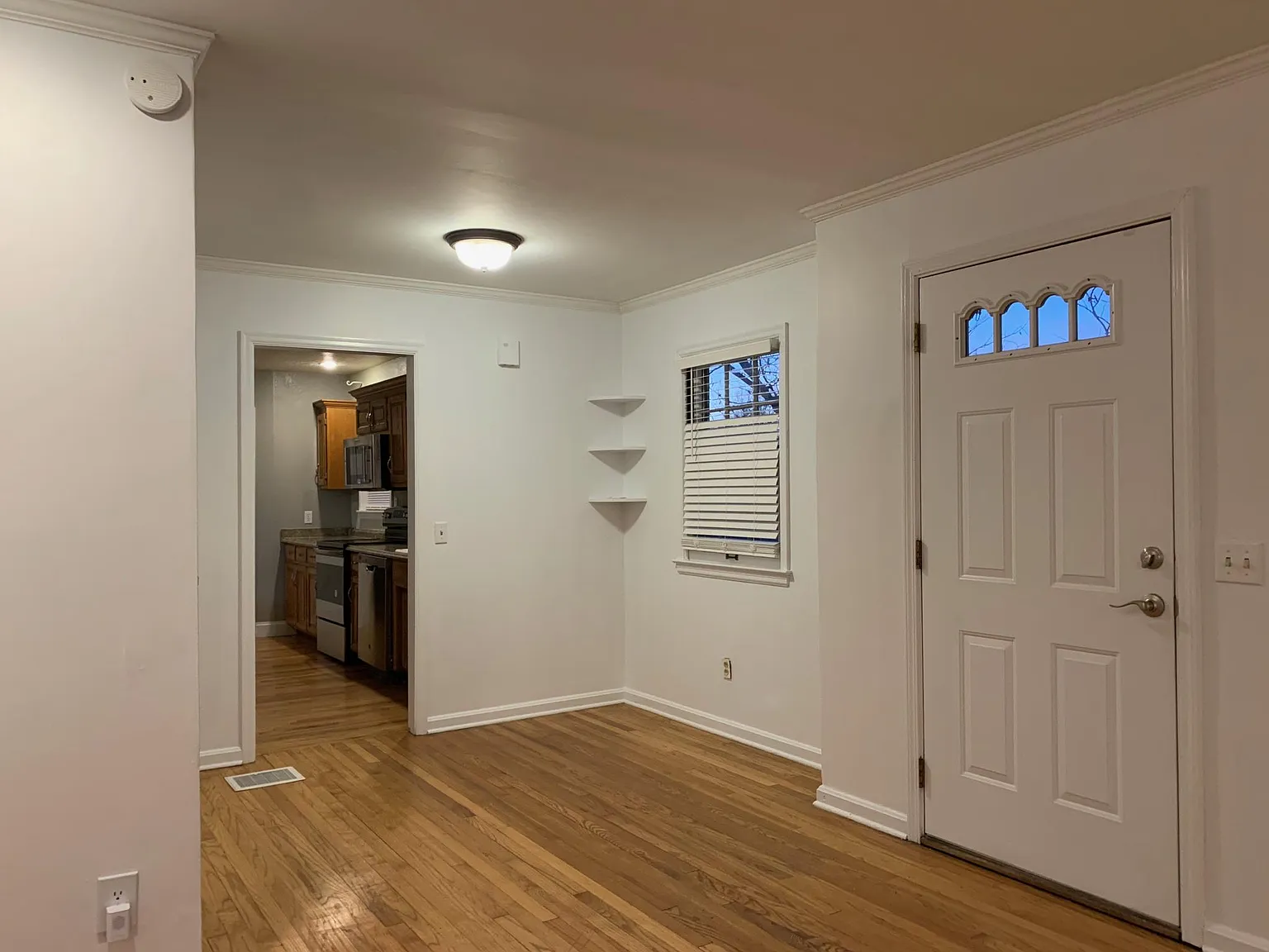 2 bed, 1700 sqft, $2,350 — Photo 4