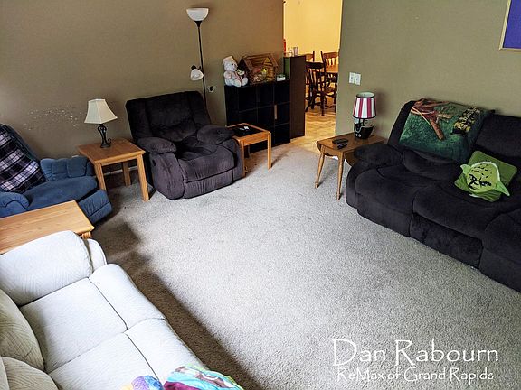 5th image of 13717 104th Ave