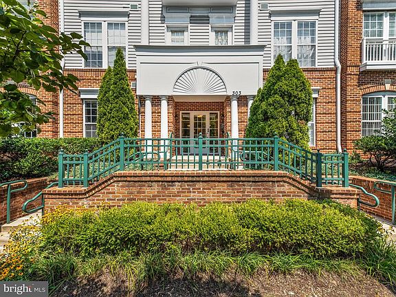 2nd image of 303 Redland Blvd APT 101