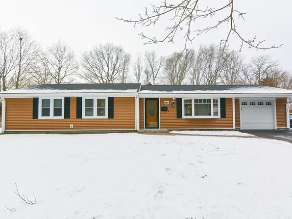 148 Burnside Dr, Swansea, MA 02777