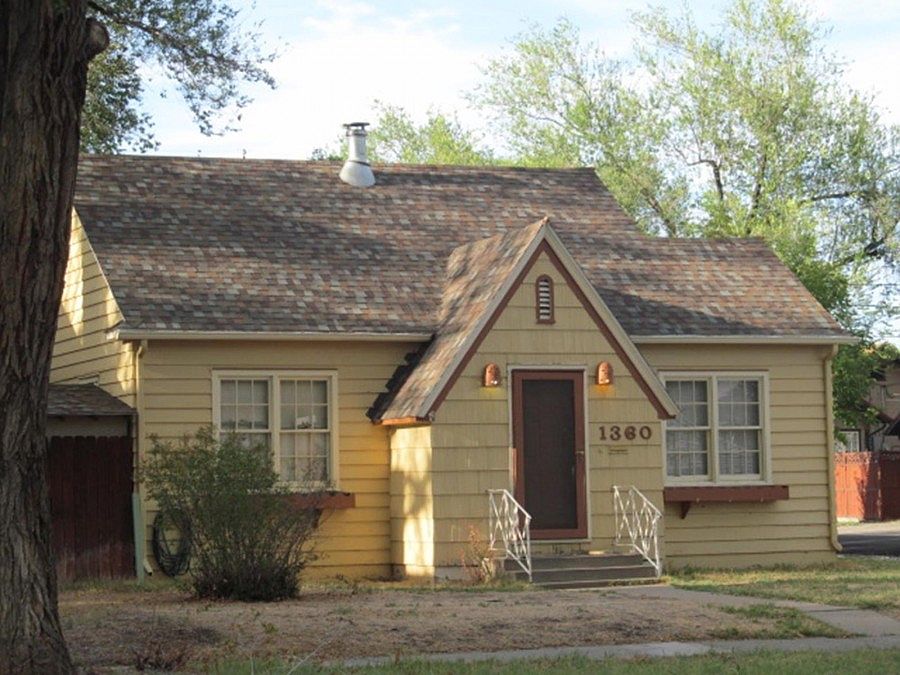 2nd image of 1360 Main St