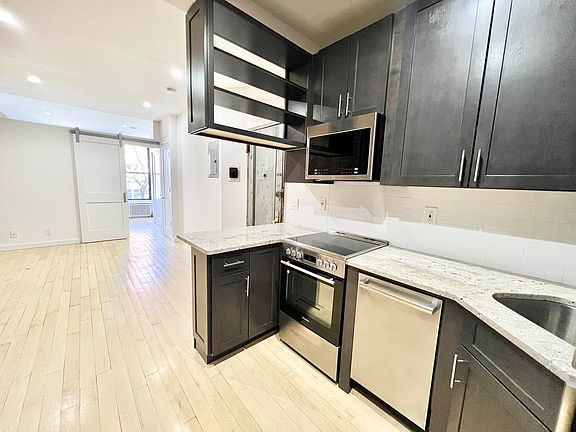2nd image of 322 E 59th St APT 3b
