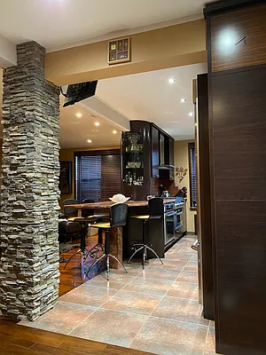 Sold by Superior Realty Service | media 19