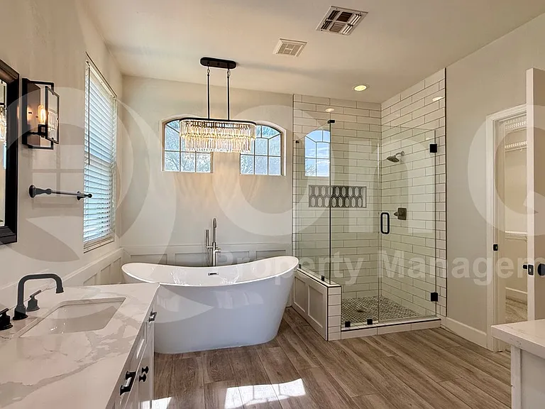 572 N Bell Dr — Photo 23