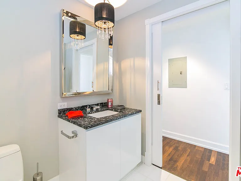 900 W Olympic Blvd #28C — Photo 6