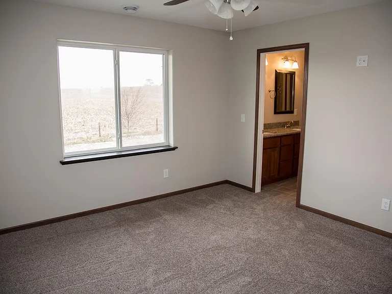 6333 Pawnee Ln — Photo 12