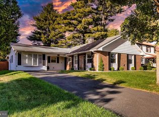 19 Peartree Ln, Willingboro, NJ 08046