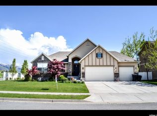 243 W Greenbelt Cir, Kaysville, UT 84037