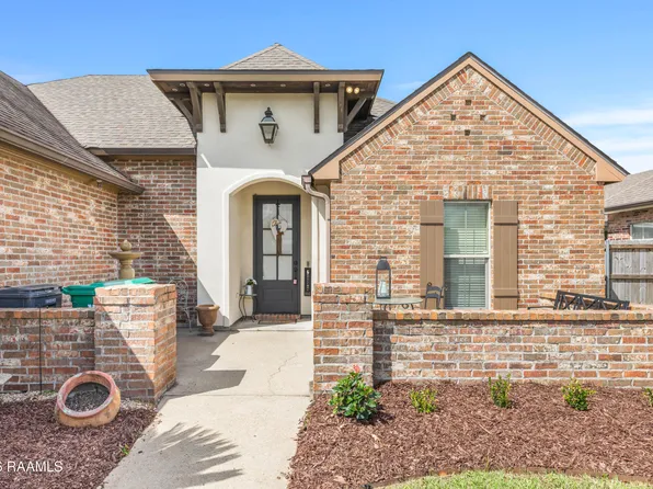 102 Kelsea Dr, Broussard, LA 70518