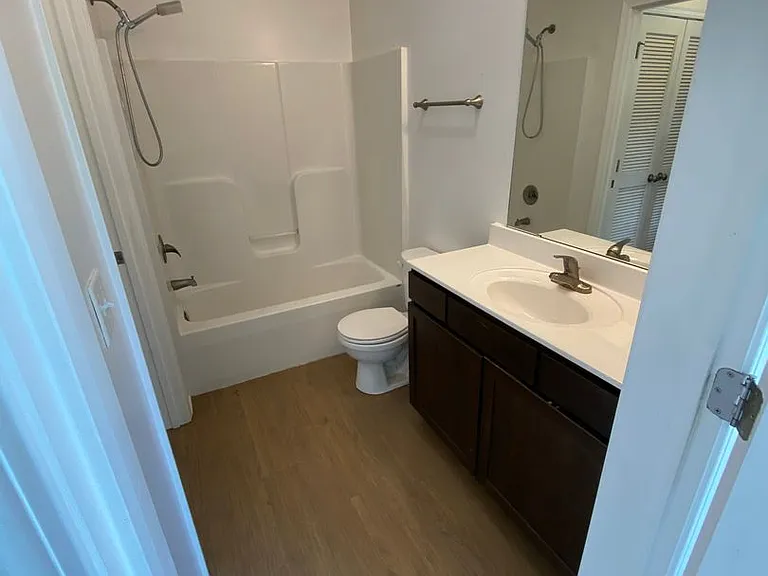 404 Jefferson St — Photo 5