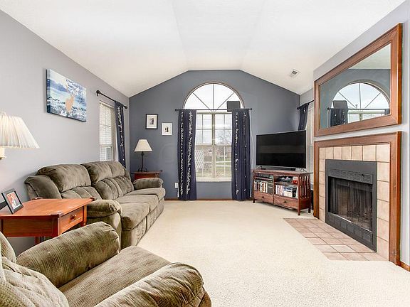 3rd image of 4999 Deer Run Pl
