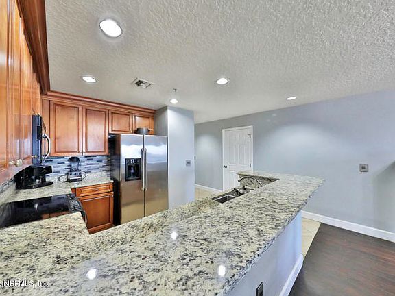 4th image of 1478 Riverplace Blvd APT 1803