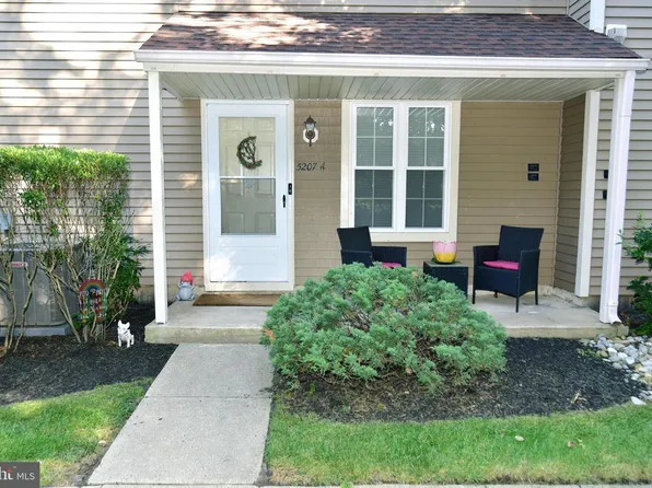5207A Kippen Pl, Mount Laurel, NJ 08054