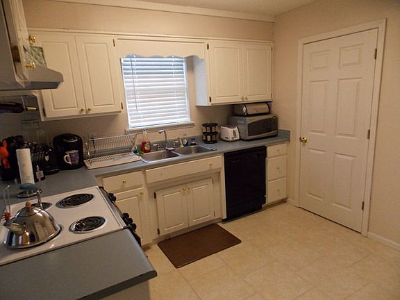 3rd image of 4211 Abingdon Ct