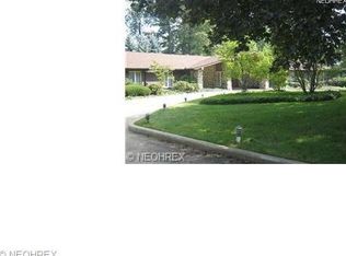 4099 Fairway Dr, Canfield, OH