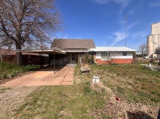 1243 Maple St, Nash, OK 73761