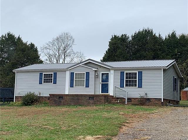 1st image of 160 Hunterpond Ln