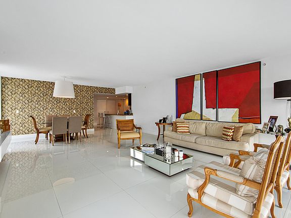 3rd image of 9400 W Bay Harbor Dr APT 304