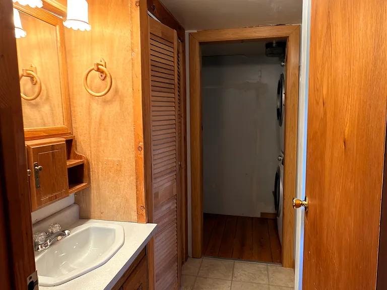 9 Ten Acre Dr — Photo 7