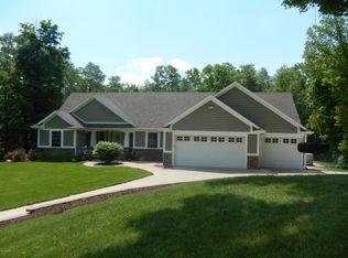 1831 Starr View Ln, Middleville, MI 49333