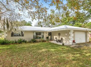 9188 N Commodore Dr, Citrus Springs, FL 34434