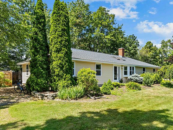 2nd image of 2 Bayberry Lane
