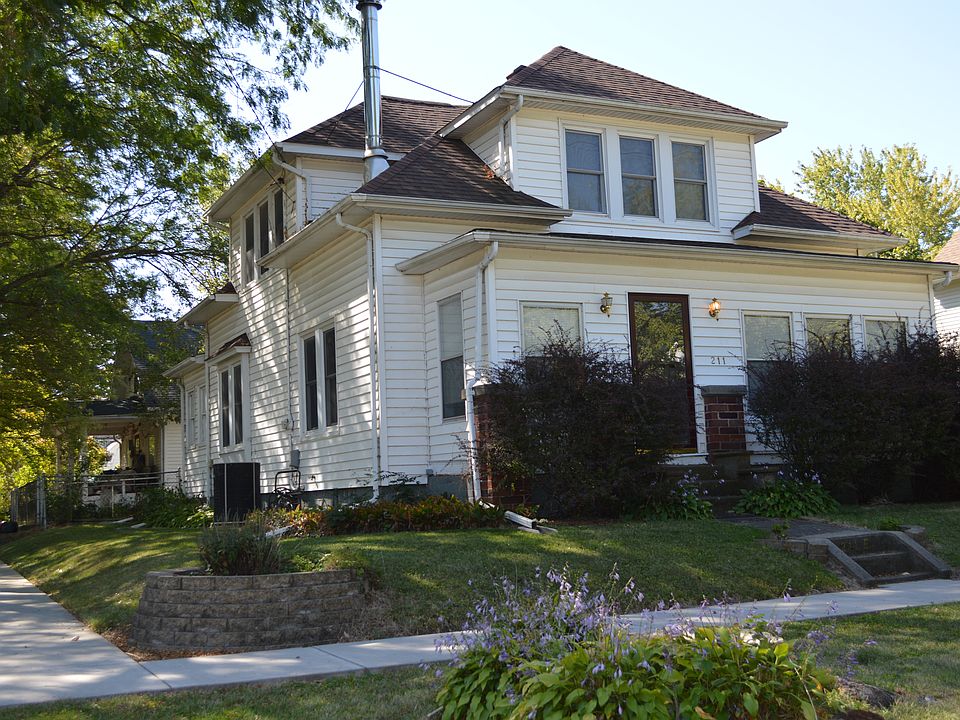 Beautiful corner lot!