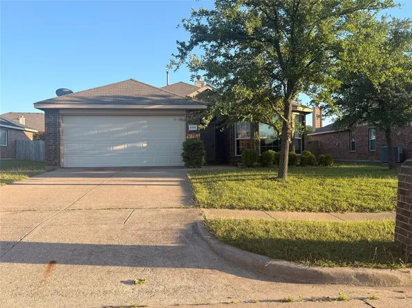 2105 Thistle Ln, Forney, TX 75126