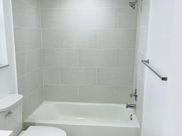1008 18th Ave N #1 — Photo 18