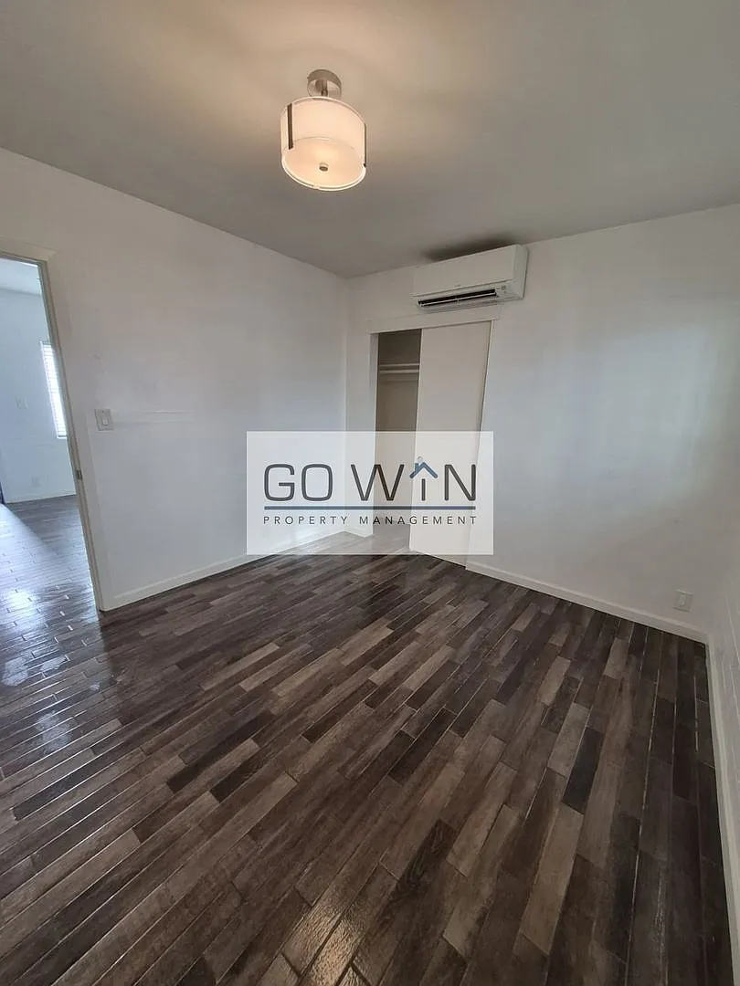 44 E Roanoke Ave — Photo 4