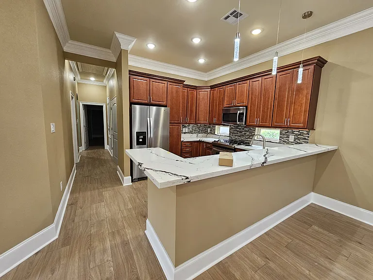 4403 Fontainebleau Dr — Photo 4