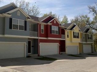 2004 63rd St UNIT 2, Windsor Heights, IA 50324