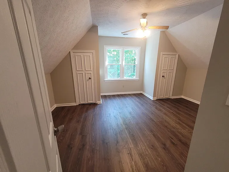 2905 Robert Hunt S — Photo 5