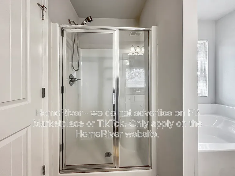 196 Daisy Cir — Photo 15