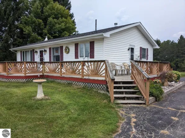 880 Richland Ave, Lupton, MI 48635