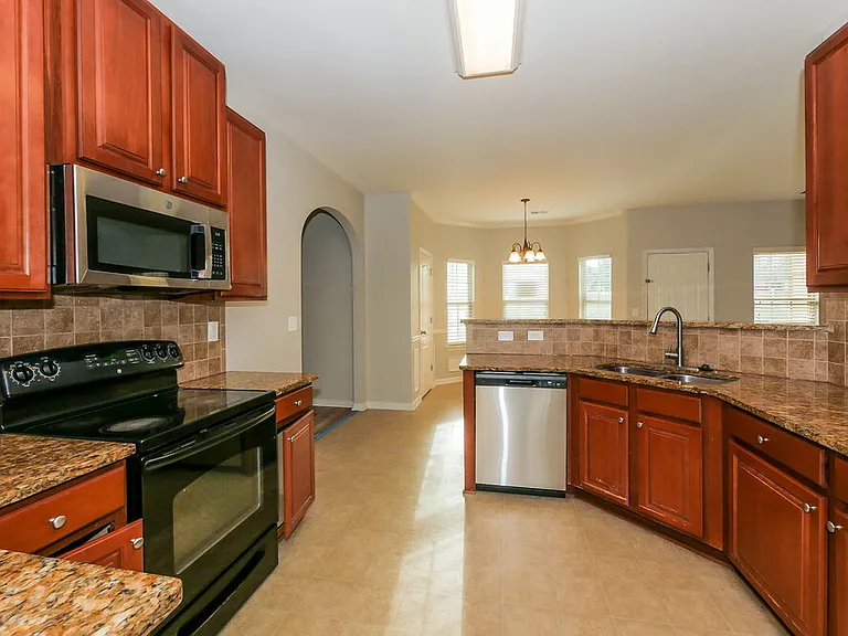 215 Madison Grace Ave — Photo 10