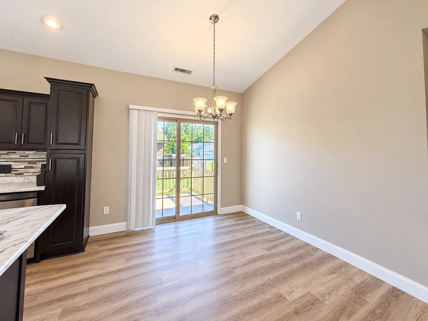 Newer 3 Bedroom, 2 Bath Home For Lease - $1650 — Photo 4