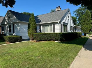 5100 N Idlewild Ave, Whitefish Bay, WI 53217