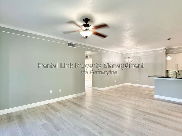 11530 Villa Grand #1115 — Photo 7
