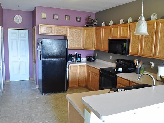 Open kitchen floor plan