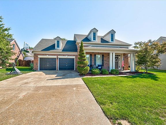 2nd image of 2521 Avenue Of The Park
