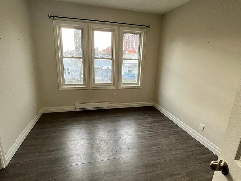 738 Windsor Ave #3 — Photo 14