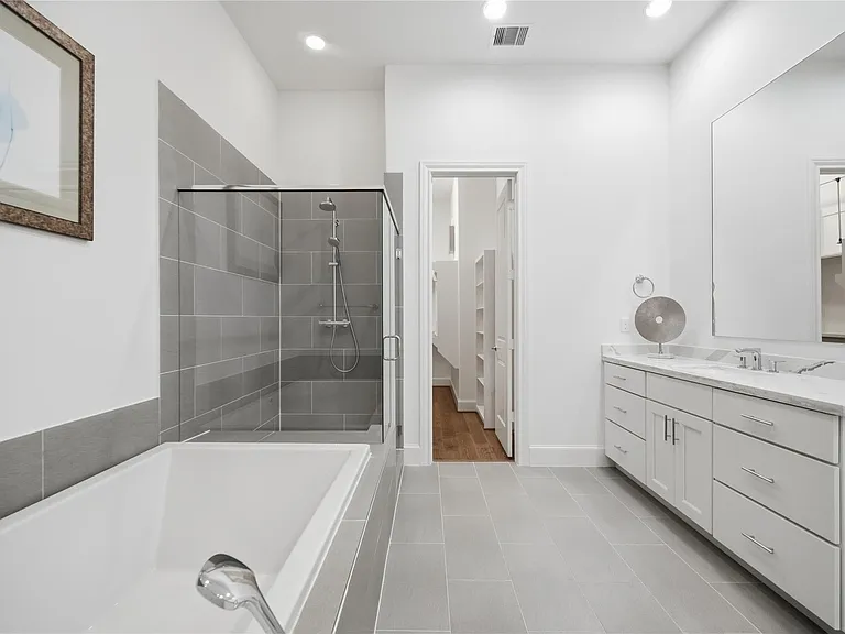 707 Bringhurst St — Photo 18