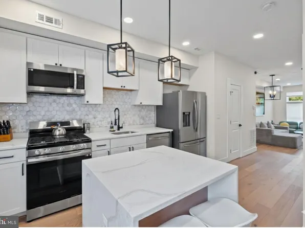 1347 Herkimer St, Baltimore, MD 21223