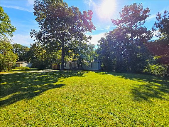 2nd image of 165 Dixon Rd