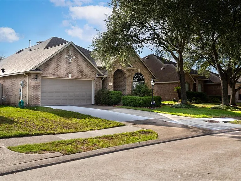 3827 Shady Breeze Dr — Photo 5